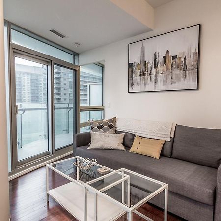 Aoc Suites - Two Bedroom Condo - City/Cn Tower View Toronto Kültér fotó