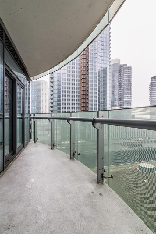 Aoc Suites - Two Bedroom Condo - City/Cn Tower View Toronto Kültér fotó