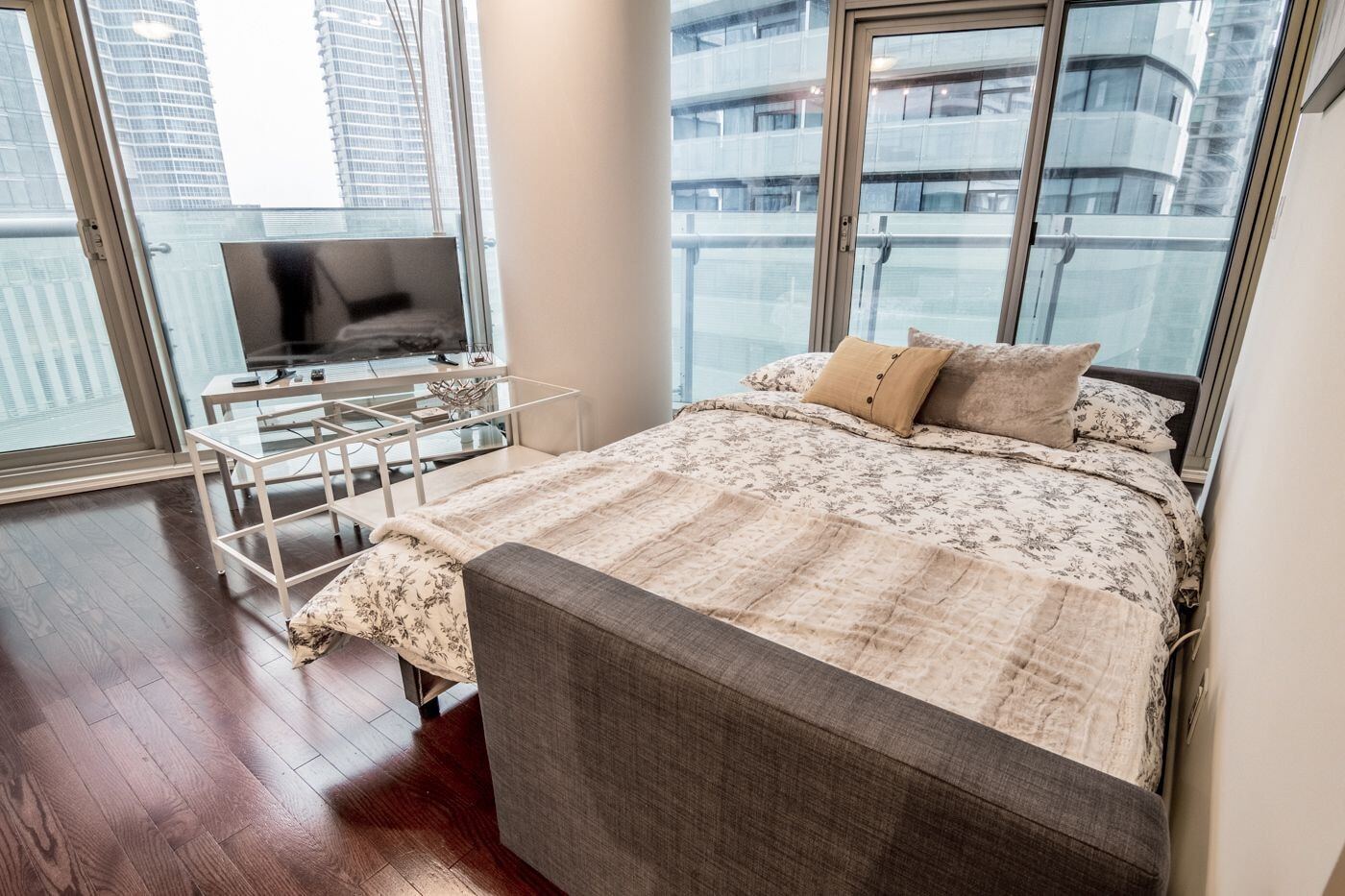 Aoc Suites - Two Bedroom Condo - City/Cn Tower View Toronto Kültér fotó